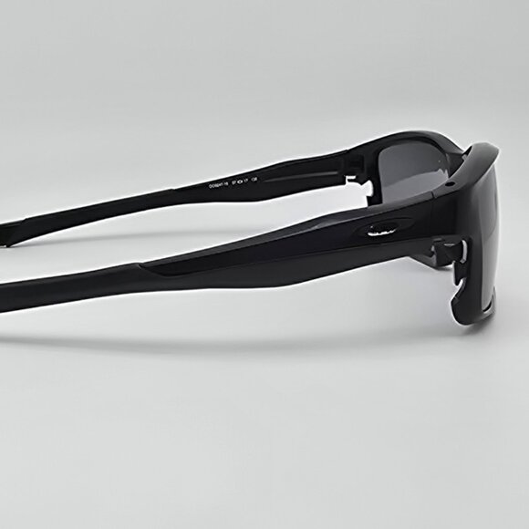 Oakley OO9247-15 Chainlink Covert Matte Black Frame Polarized Grey Sunglasses - Picture 5 of 14